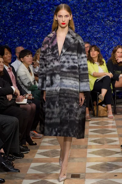 Look 34